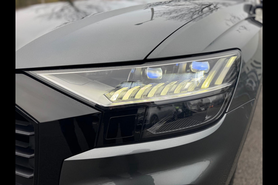 Audi Q8 55 TFSI quattro S Line 340 PK Pano Leder Camera Trekhaak