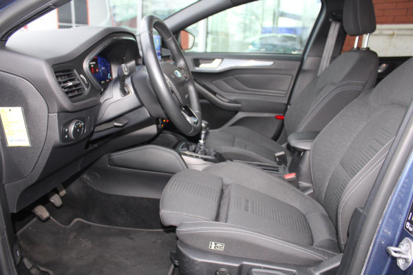 Ford Focus 1.0 EcoBoost Hybrid Active X Business 155pk | Winter Pack | Bang&Olufsen | 10-weg stoel | Adaptive LED | Privacy glass