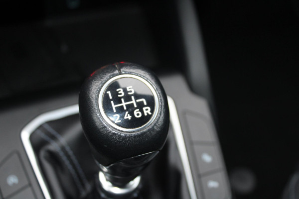 Ford Focus 1.0 EcoBoost Hybrid Active X Business 155pk | Winter Pack | Bang&Olufsen | 10-weg stoel | Adaptive LED | Privacy glass