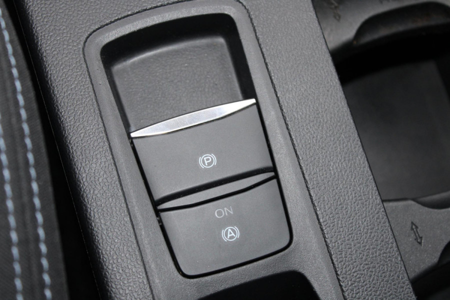 Ford Focus 1.0 EcoBoost Hybrid Active X Business 155pk | Winter Pack | Bang&Olufsen | 10-weg stoel | Adaptive LED | Privacy glass