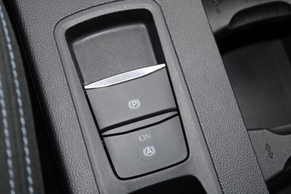 Ford Focus 1.0 EcoBoost Hybrid Active X Business 155pk | Winter Pack | Bang&Olufsen | 10-weg stoel | Adaptive LED | Privacy glass