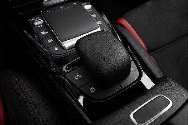 Mercedes-Benz A-Klasse AMG 35 4MATIC Premium Plus, Pano, Performance Seats, Aerodynamica-pack, Nightpack, Vol
