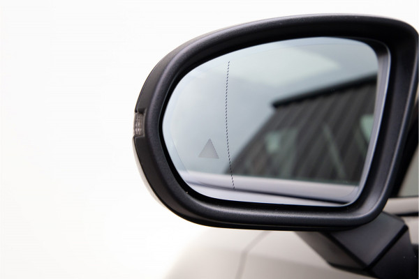 Mercedes-Benz A-Klasse AMG 35 4MATIC Premium Plus, Pano, Performance Seats, Aerodynamica-pack, Nightpack, Vol