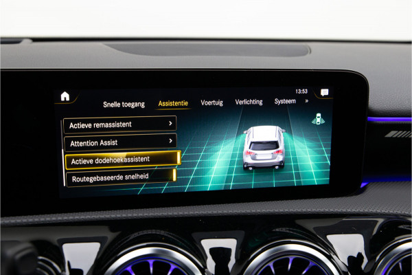 Mercedes-Benz A-Klasse AMG 35 4MATIC Premium Plus, Pano, Performance Seats, Aerodynamica-pack, Nightpack, Vol