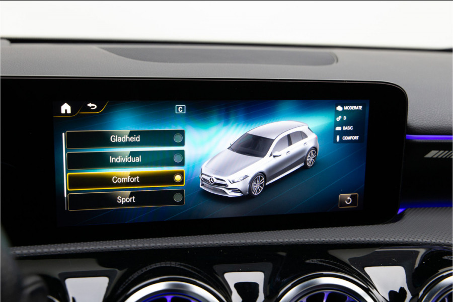 Mercedes-Benz A-Klasse AMG 35 4MATIC Premium Plus, Pano, Performance Seats, Aerodynamica-pack, Nightpack, Vol