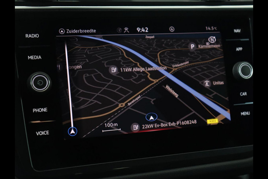 Volkswagen Tiguan 1.4 TSI eHybrid R Line | Matrix LED | Camera | Carplay | Adaptive cruise | 19'' | Navigatie | Park Assist | Virtual Cockpit | Climate control | DAB | Getint glas