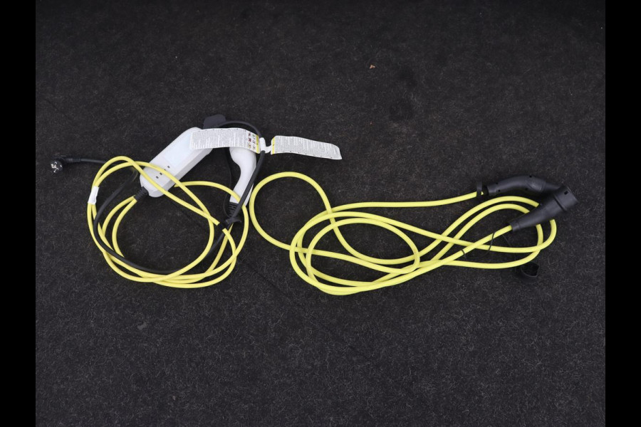 Volkswagen Tiguan 1.4 TSI eHybrid R Line | Matrix LED | Camera | Carplay | Adaptive cruise | 19'' | Navigatie | Park Assist | Virtual Cockpit | Climate control | DAB | Getint glas