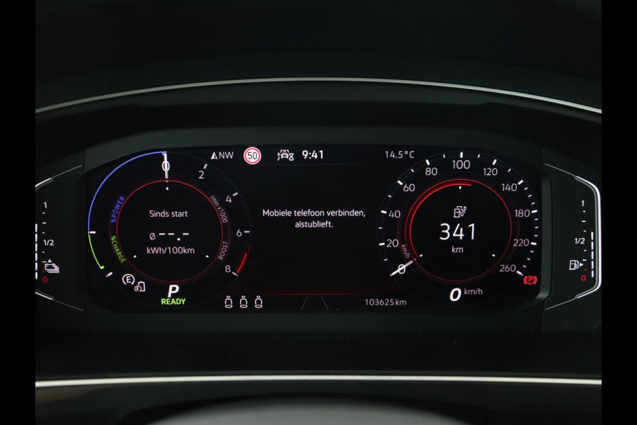 Volkswagen Tiguan 1.4 TSI eHybrid R Line | Matrix LED | Camera | Carplay | Adaptive cruise | 19'' | Navigatie | Park Assist | Virtual Cockpit | Climate control | DAB | Getint glas