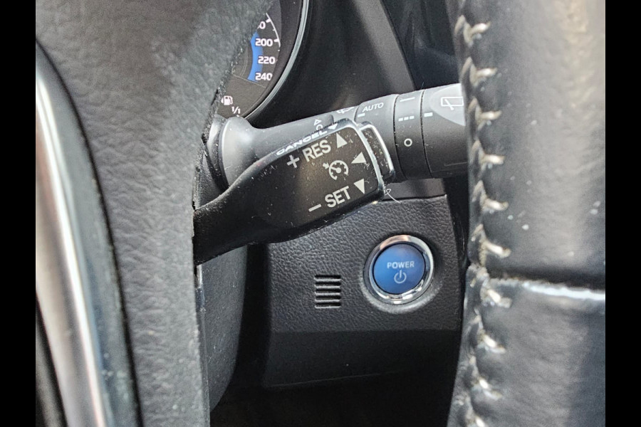 Toyota Auris Touring Sports 1.8 Hybrid Dynamic | Automaat | Navi | Cruise | Camera | LMV | Keyless |