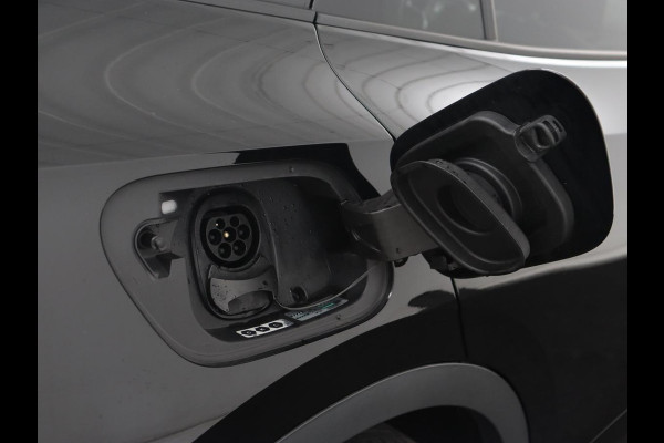 Volkswagen ID.5 Pro 77 kWh | Warmtepomp | Leder | 360 Camera | Stoelverwarming | Keyless | Adaptive cruise | Carplay | Sfeerverlichting | Navigatie | Matrix LED | 20'' | Side Assist