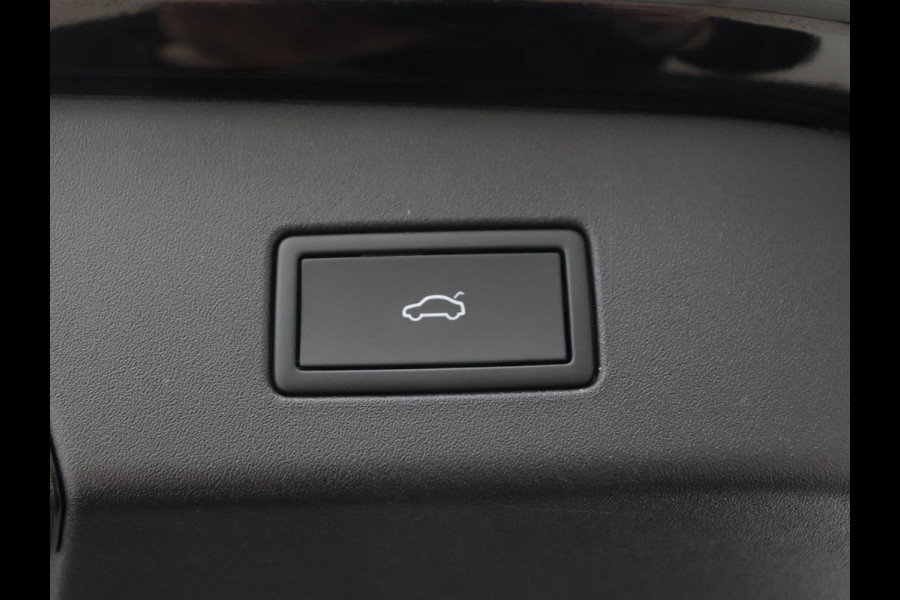 Volkswagen ID.5 Pro 77 kWh | Warmtepomp | Leder | 360 Camera | Stoelverwarming | Keyless | Adaptive cruise | Carplay | Sfeerverlichting | Navigatie | Matrix LED | 20'' | Side Assist