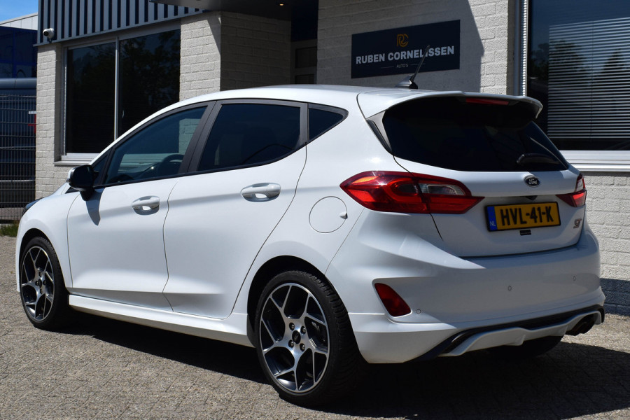 Ford Fiesta 1.5 EcoBoost ST-3 200 PK | Winter Pak. | Carplay | Recaro | LED | Camera