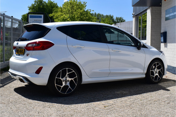 Ford Fiesta 1.5 EcoBoost ST-3 200 PK | Winter Pak. | Carplay | Recaro | LED | Camera