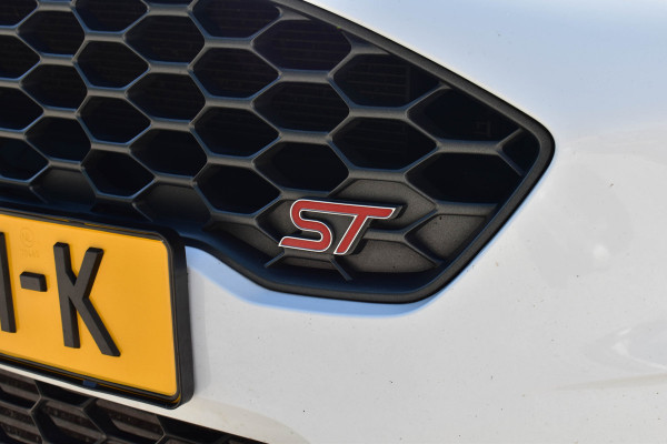 Ford Fiesta 1.5 EcoBoost ST-3 200 PK | Winter Pak. | Carplay | Recaro | LED | Camera