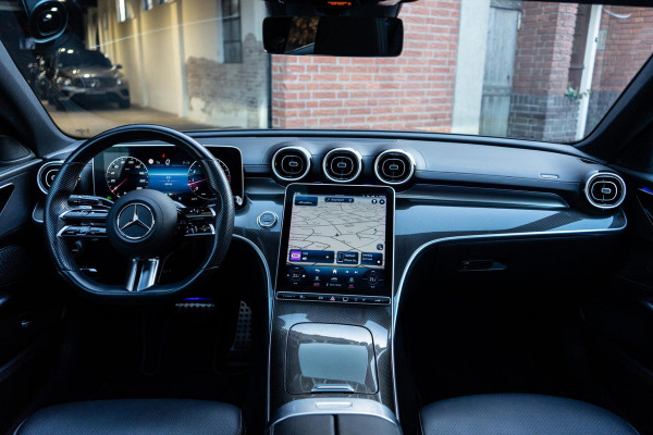 Mercedes-Benz C-Klasse 180 AMG Pano / Leer / Camera