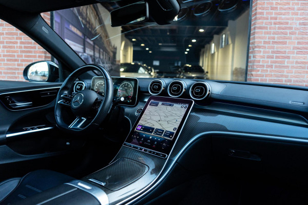 Mercedes-Benz C-Klasse 180 AMG Pano / Leer / Camera