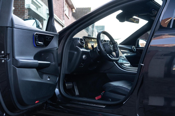 Mercedes-Benz C-Klasse 180 AMG Pano / Leer / Camera