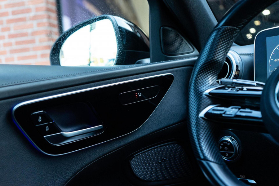 Mercedes-Benz C-Klasse 180 AMG Pano / Leer / Camera