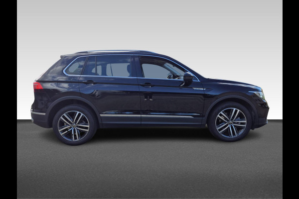 Volkswagen Tiguan 1.4 TSI eHybrid R-Line Business+ | panoramadak | IQ.Light | Virtual Cockpit |