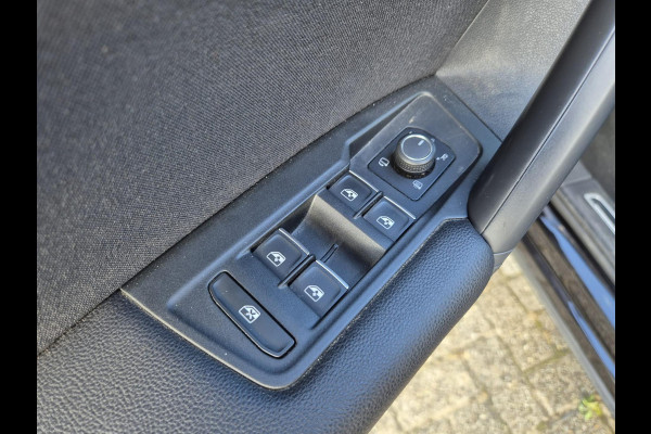 Volkswagen Tiguan 1.4 TSI eHybrid R-Line Business+ | panoramadak | IQ.Light | Virtual Cockpit |