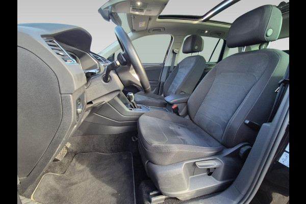Volkswagen Tiguan 1.4 TSI eHybrid R-Line Business+ | panoramadak | IQ.Light | Virtual Cockpit |