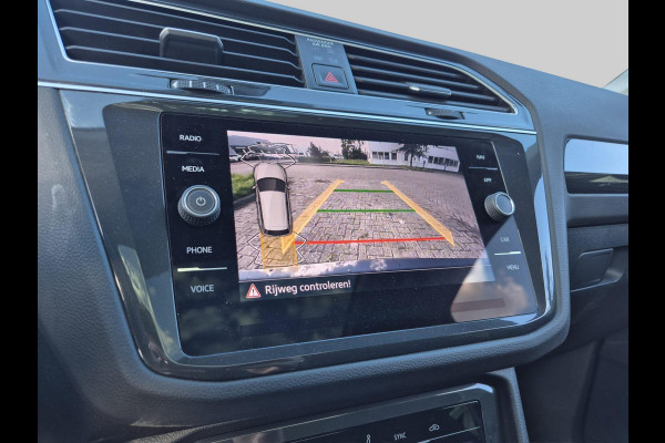 Volkswagen Tiguan 1.4 TSI eHybrid R-Line Business+ | panoramadak | IQ.Light | Virtual Cockpit |