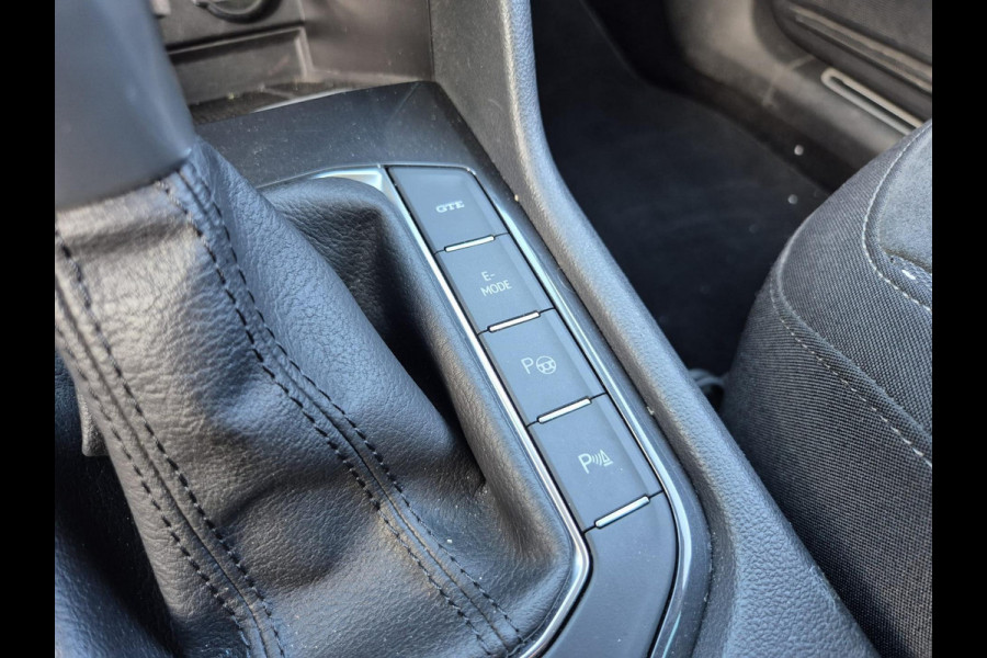 Volkswagen Tiguan 1.4 TSI eHybrid R-Line Business+ | panoramadak | IQ.Light | Virtual Cockpit |