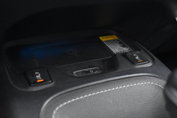 Toyota Corolla Touring Sports 1.8 Hybrid Dynamic | TREKHAAK | APPLE CARPLAY | DEALER ONDERHOUDEN | ANDROID AUTO | NAP