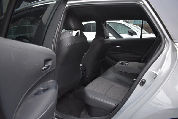 Toyota Corolla Touring Sports 1.8 Hybrid Dynamic | TREKHAAK | APPLE CARPLAY | DEALER ONDERHOUDEN | ANDROID AUTO | NAP