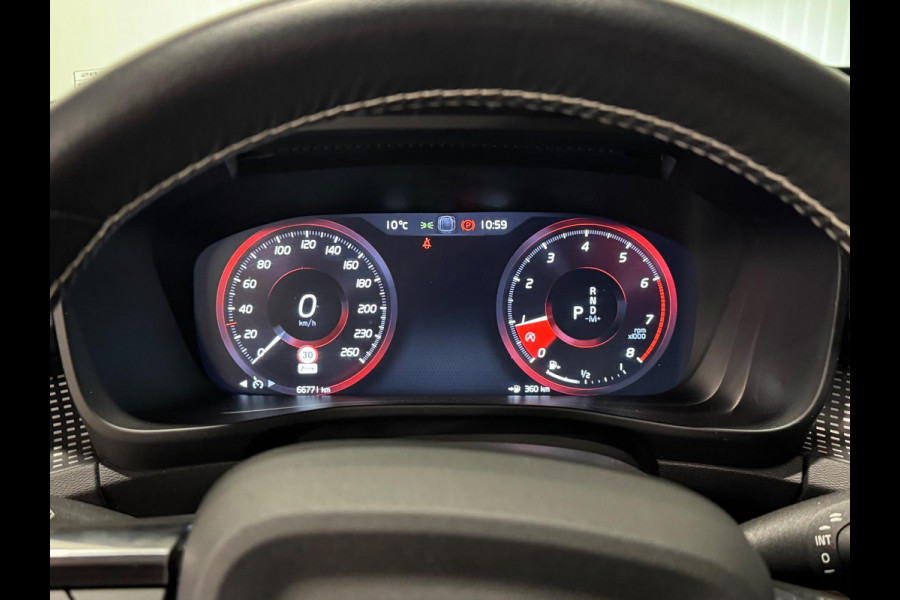 Volvo XC40 1.5 T3 Business Pro | PANO | NARDO GREY | CAMERA | LED