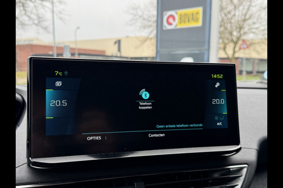 Peugeot 3008 BWJ 2022 | 1.6 HYbrid4 300PK Blue Allure | TREKHAAK | LEDER/STOF | CAMERA A | CLIMA | NAVI | CARPLAY | STOELVERW | PDC 2X |