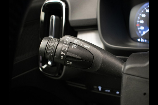 Volvo XC40 1.5 T4 Recharge Inscription Expression (APPLE CARPLAY,NAVI,LED,HARMAN/KARDON,SPORTSTOELEN,TREKHAAK,360 VIEW,CAMERA,PDC)