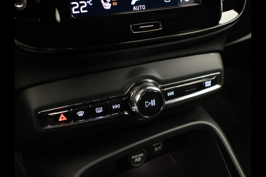 Volvo XC40 1.5 T4 Recharge Inscription Expression (APPLE CARPLAY,NAVI,LED,HARMAN/KARDON,SPORTSTOELEN,TREKHAAK,360 VIEW,CAMERA,PDC)