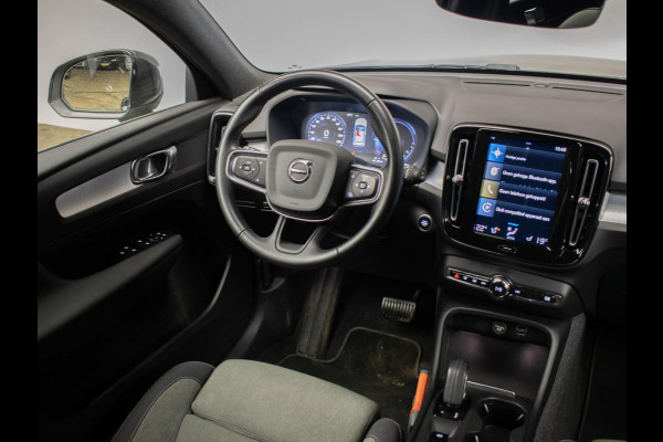 Volvo XC40 1.5 T4 Recharge Inscription Expression (APPLE CARPLAY,NAVI,LED,HARMAN/KARDON,SPORTSTOELEN,TREKHAAK,360 VIEW,CAMERA,PDC)