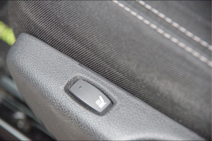 Renault Trafic 2.0 dCi L2 Luxe 170PK AUT. LED, 2X SCHUIFDEUR, STOELVERWARMING, TREKHAAK, CAMERA, NAVI, CRUISE, CLIMA, PARKEERSENSOREN, NL AUTO,