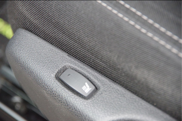 Renault Trafic 2.0 dCi L2 Luxe 170PK AUT. LED, 2X SCHUIFDEUR, STOELVERWARMING, TREKHAAK, CAMERA, NAVI, CRUISE, CLIMA, PARKEERSENSOREN, NL AUTO,