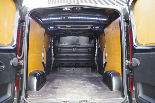 Renault Trafic 2.0 dCi L2 Luxe 170PK AUT. LED, 2X SCHUIFDEUR, STOELVERWARMING, TREKHAAK, CAMERA, NAVI, CRUISE, CLIMA, PARKEERSENSOREN, NL AUTO,