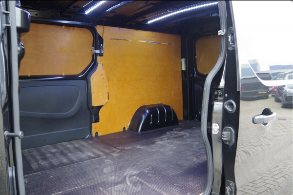 Renault Trafic 2.0 dCi L2 Luxe 170PK AUT. LED, 2X SCHUIFDEUR, STOELVERWARMING, TREKHAAK, CAMERA, NAVI, CRUISE, CLIMA, PARKEERSENSOREN, NL AUTO,