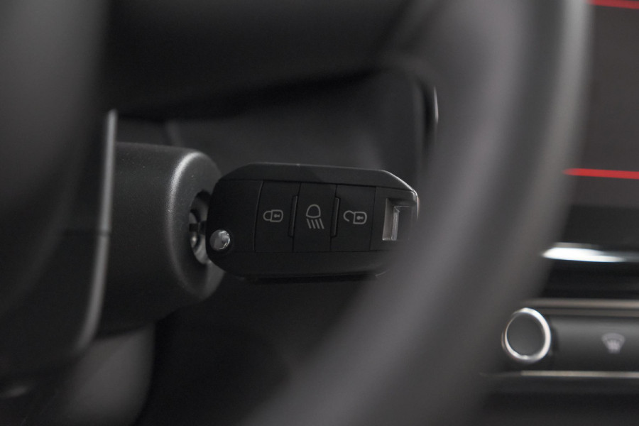 Citroën C3 Aircross PureTech 130 EAT6 Max | Parkeersensoren | Stoelverwarming | Apple Carplay | 16 Inch Lichtmetalen Velgen