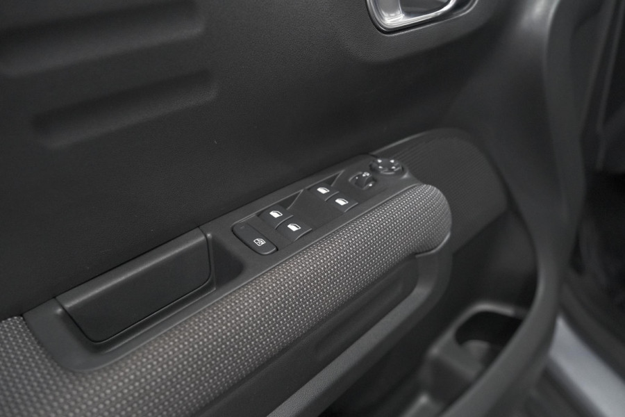 Citroën C3 Aircross PureTech 130 EAT6 Max | Parkeersensoren | Stoelverwarming | Apple Carplay | 16 Inch Lichtmetalen Velgen