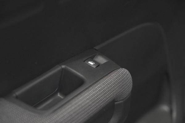 Citroën C3 Aircross PureTech 130 EAT6 Max | Parkeersensoren | Stoelverwarming | Apple Carplay | 16 Inch Lichtmetalen Velgen