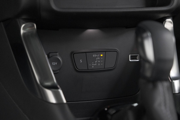 Citroën C3 Aircross PureTech 130 EAT6 Max | Parkeersensoren | Stoelverwarming | Apple Carplay | 16 Inch Lichtmetalen Velgen