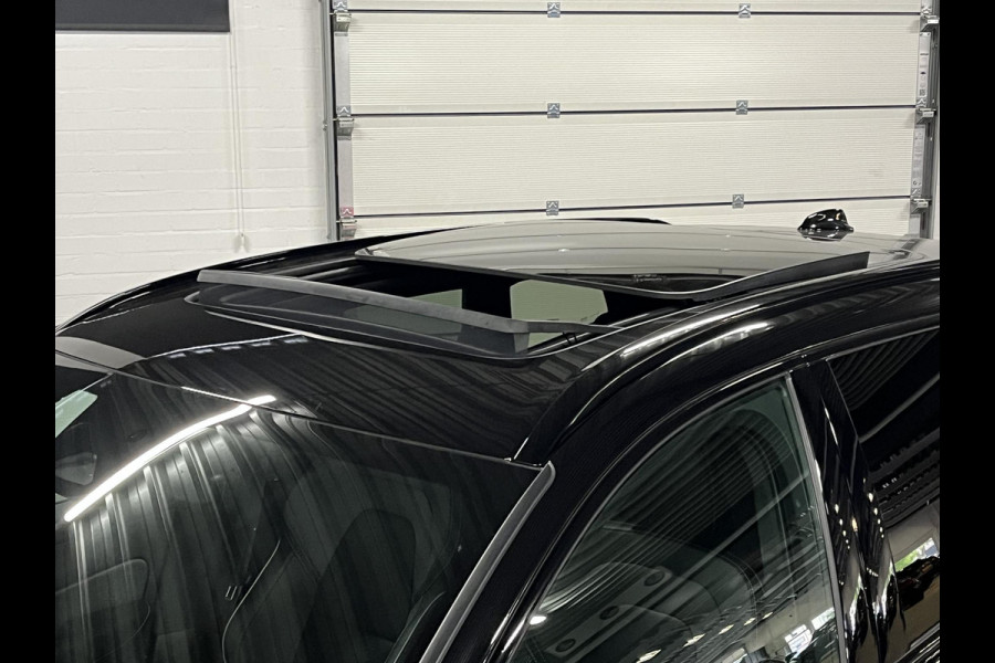 Volvo XC60 2.0 T6 Plug-in hybrid Black Edition | Open dak | Adapt. Cruise | Stoel-/Stuurverwarming | Memory seats | 21"