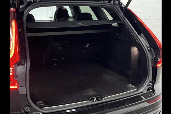 Volvo XC60 2.0 T6 Plug-in hybrid Black Edition | Open dak | Adapt. Cruise | Stoel-/Stuurverwarming | Memory seats | 21"