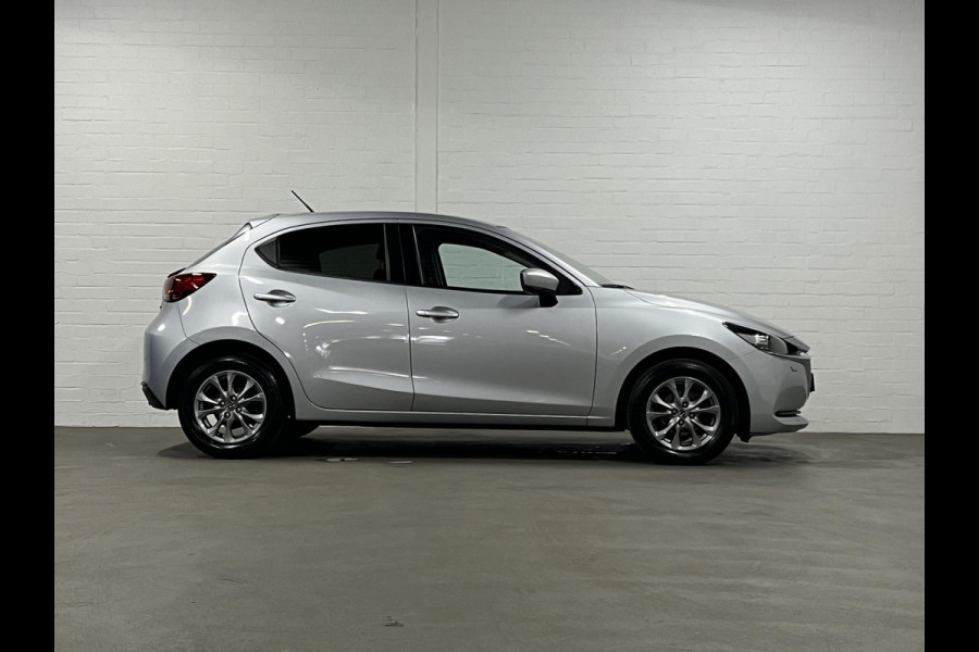 Mazda 2 1.5 SkyActiv-G 90 Automaat | Carplay | Stoelverwarming | Cruise-/Climate control | Navigatie |
