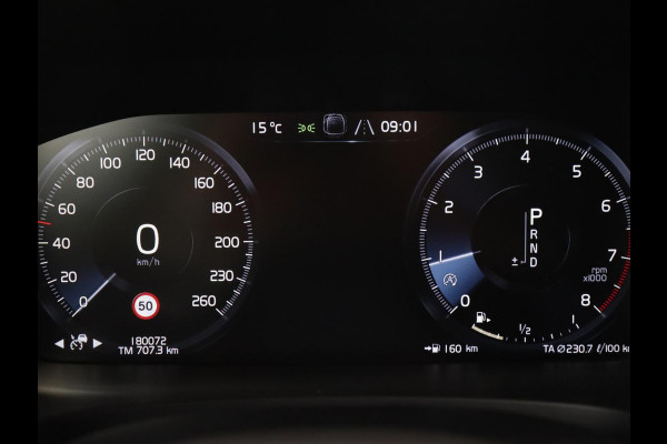 Volvo V90 Cross Country 2.0 T5 AWD | Leder | Trekhaak | Stoelverwarming | Adaptive cruise | Camera | Carplay | 19'' | Navigatie | DAB | Digital Cockpit