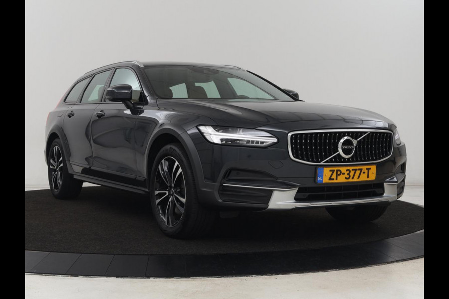 Volvo V90 Cross Country 2.0 T5 AWD | Leder | Trekhaak | Stoelverwarming | Adaptive cruise | Camera | Carplay | 19'' | Navigatie | DAB | Digital Cockpit