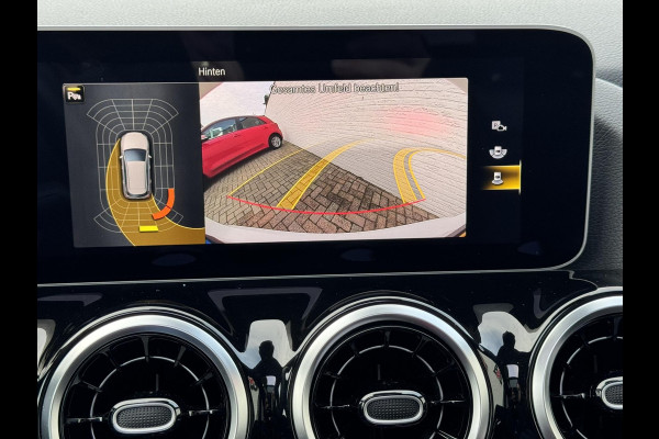 Mercedes-Benz B-Klasse 200 AMG Night pakket Premium Plus Camera Cruise Clima Elektrische a-klep Led