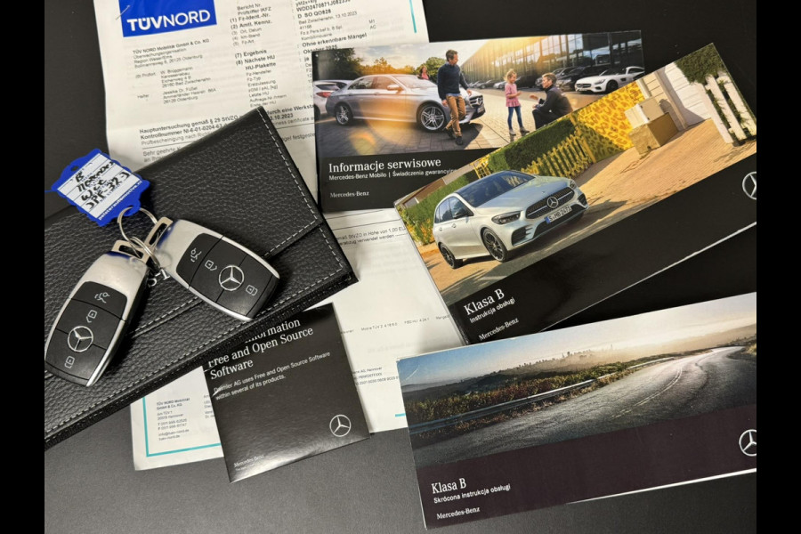 Mercedes-Benz B-Klasse 200 AMG Night pakket Premium Plus Camera Cruise Clima Elektrische a-klep Led