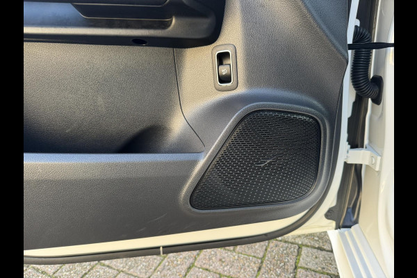 Mercedes-Benz B-Klasse 200 AMG Night pakket Premium Plus Camera Cruise Clima Elektrische a-klep Led